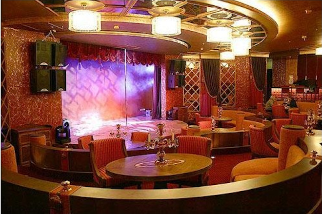 Does your restaurant have a cool feature or look? Share it online with some photos. Online users love photos.